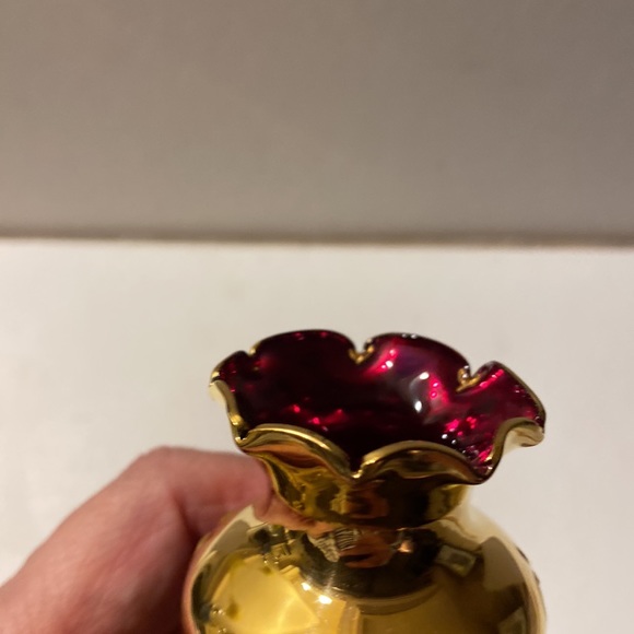 Vintage Ruby Red with gold leaf and hand painted. - Picture 9 of 11